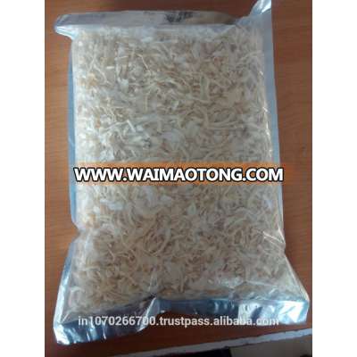 DRIED ONION FLAKES